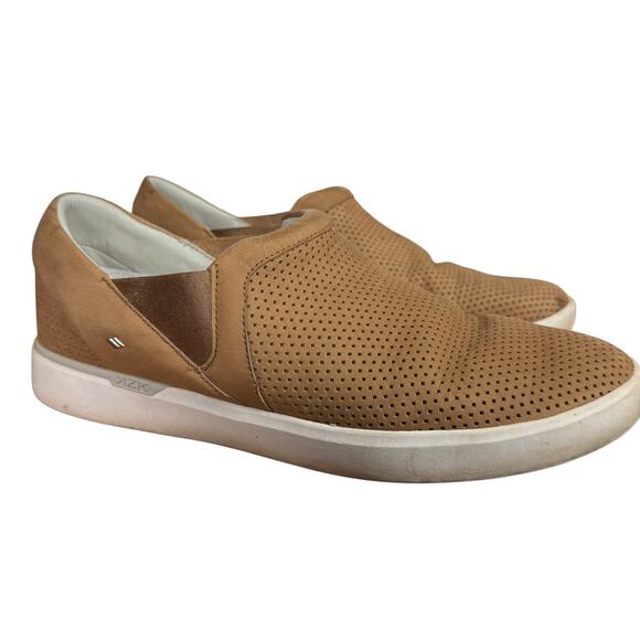 Kizik Womens Vienna Matte Nubuck Leather Perforated Slip On Loafers Shoes sz 10 - Picture 1 of 16